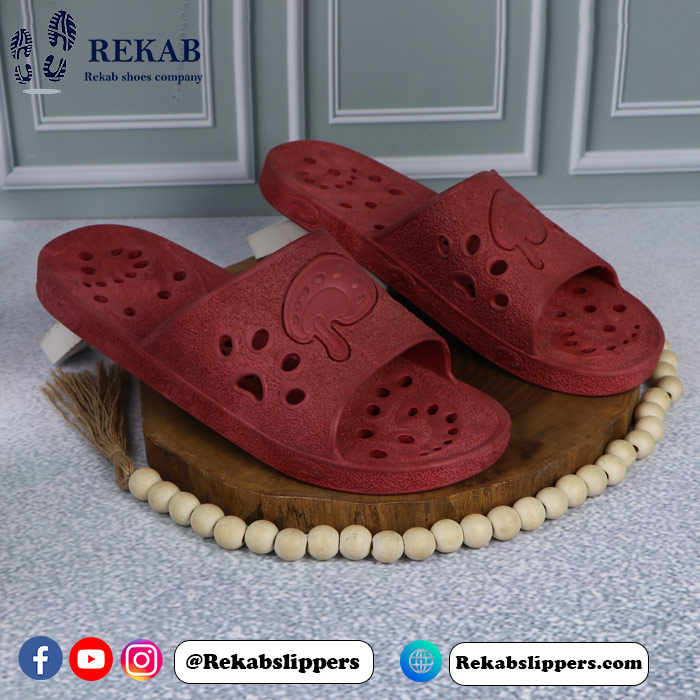 Men slippers : Shahrokh Estakhri