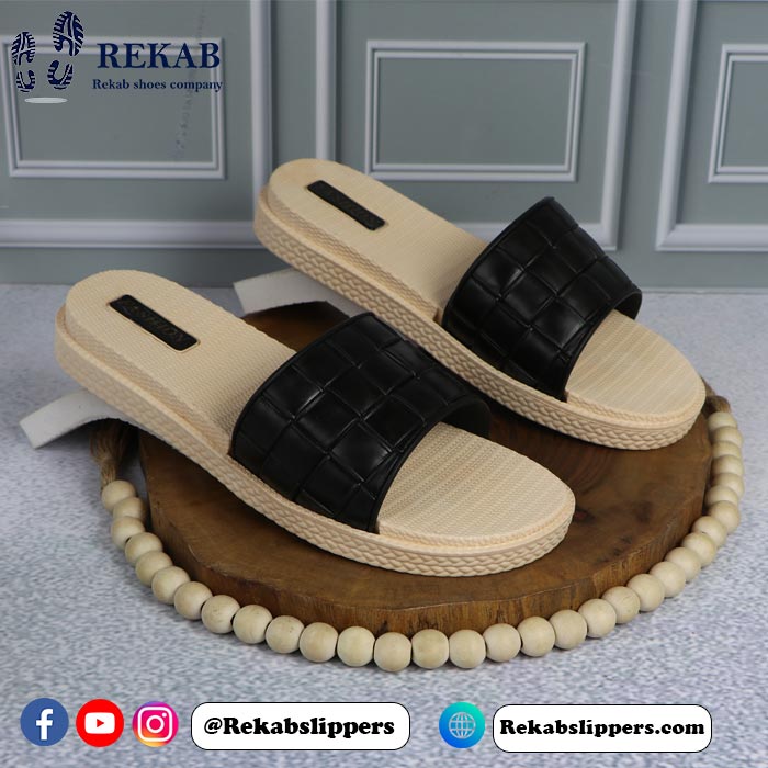 Women slippers : Delroba model