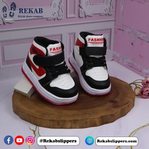 Kids sneakers : Jordan sneakers