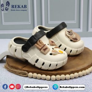 crocs for teenage girl Benita model