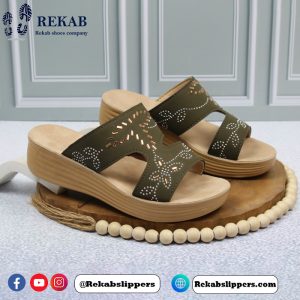 Cheap women's slippers Parnia model